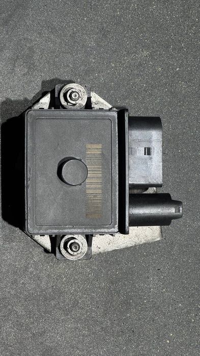 Реле свічок накалу БМВ Е90 Е60 Е91 Е61 N47D20 Реле свечей н47 2.0 Шрот