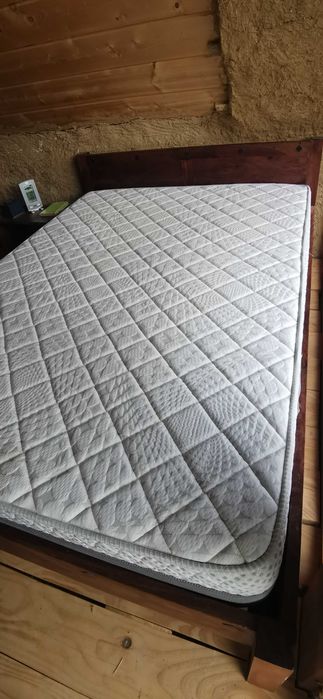 Łóżko drewniane 140x200 stelaż materac