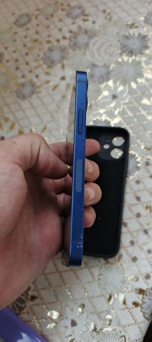 iPhone 12 Mini не включается