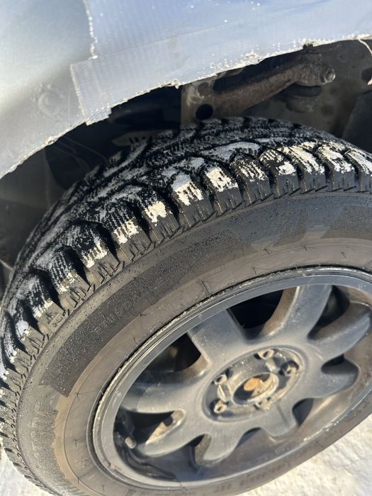 Продам Audi A4 1.6 бензин