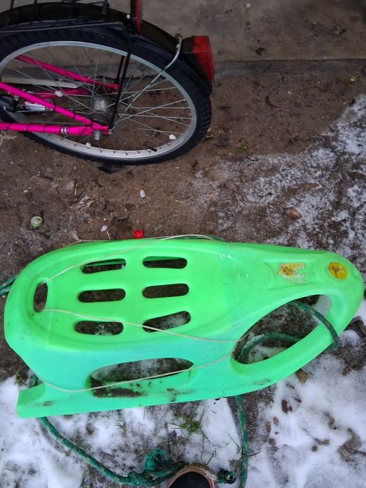 Sprzedam sanki 2 szt