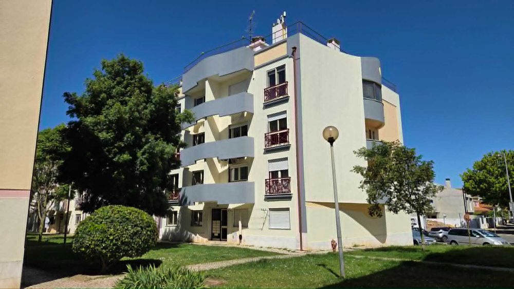 Apartamento T2 em Abóboda- São Domingos de Rana