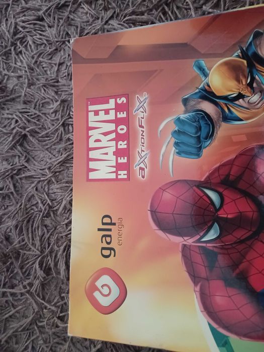 Caderneta de cromos Marvel (Completa)
