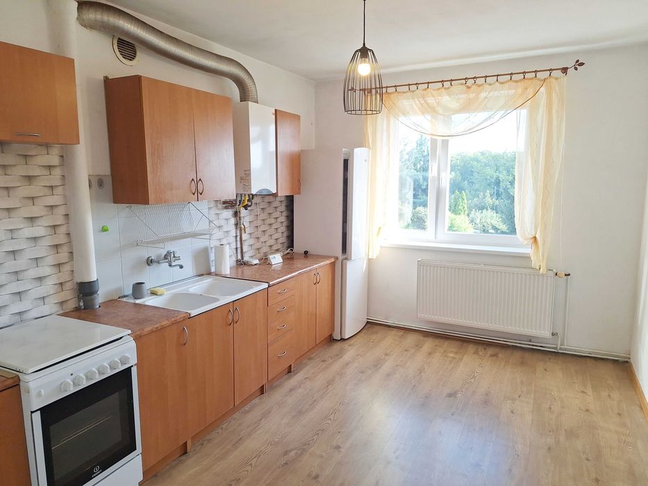 Sprzedam 2 pokojowe mieszkanie z dużym balkonem w Drezdenku