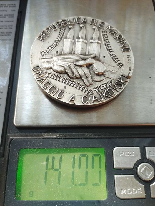 Продам серебро .
