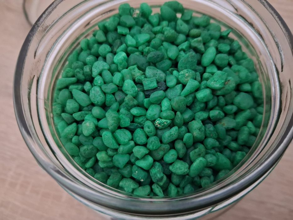 Zielony żwirek 1kg do Akwarium