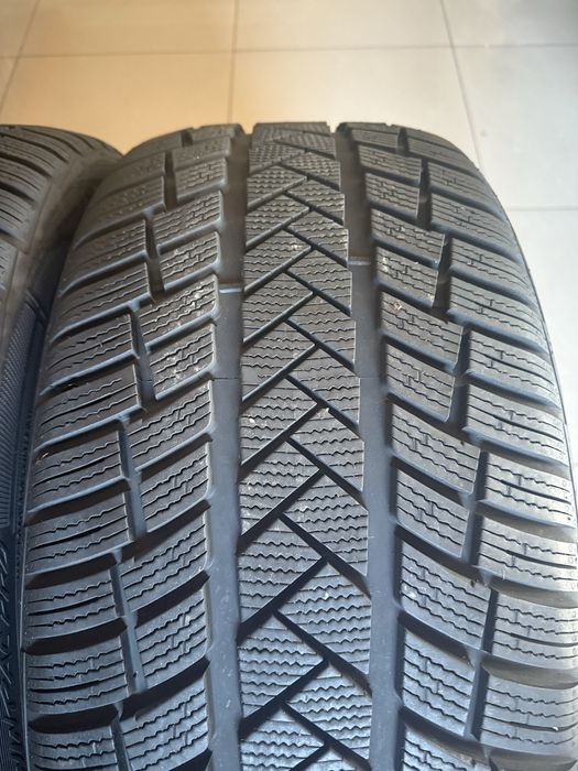 Шини зимові 265/35/22 Vredestain 265 35 r22 зимние шины