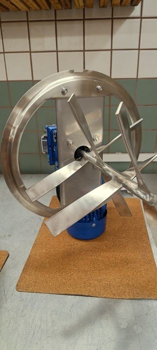 Kremownica do miodu 25l