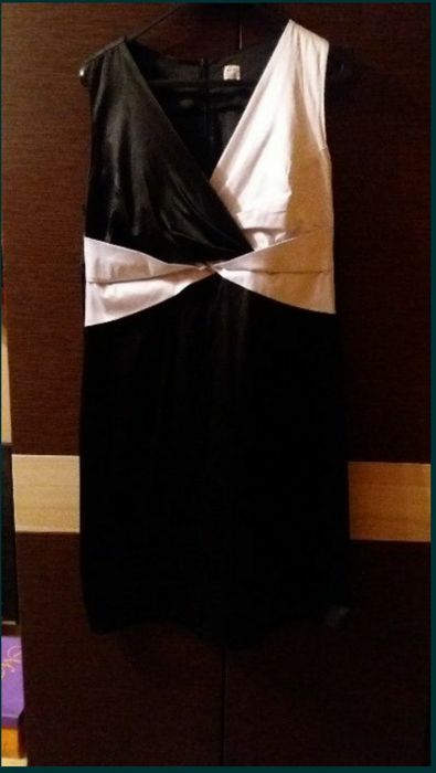 Sukienka czarno biała