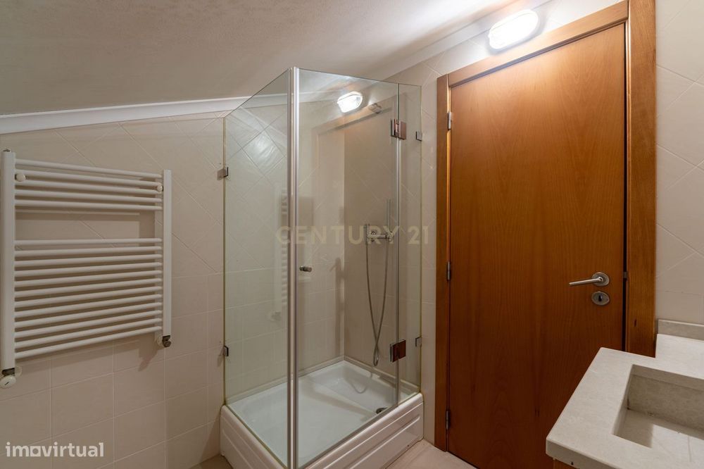 EXCLUSIVO apartamento T3 com o privilégio de contar ainda com um amplo
