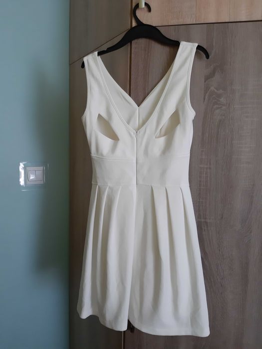 Sukienka, wesele, chrzciny, komunia, wieczór panieński, panna młoda.