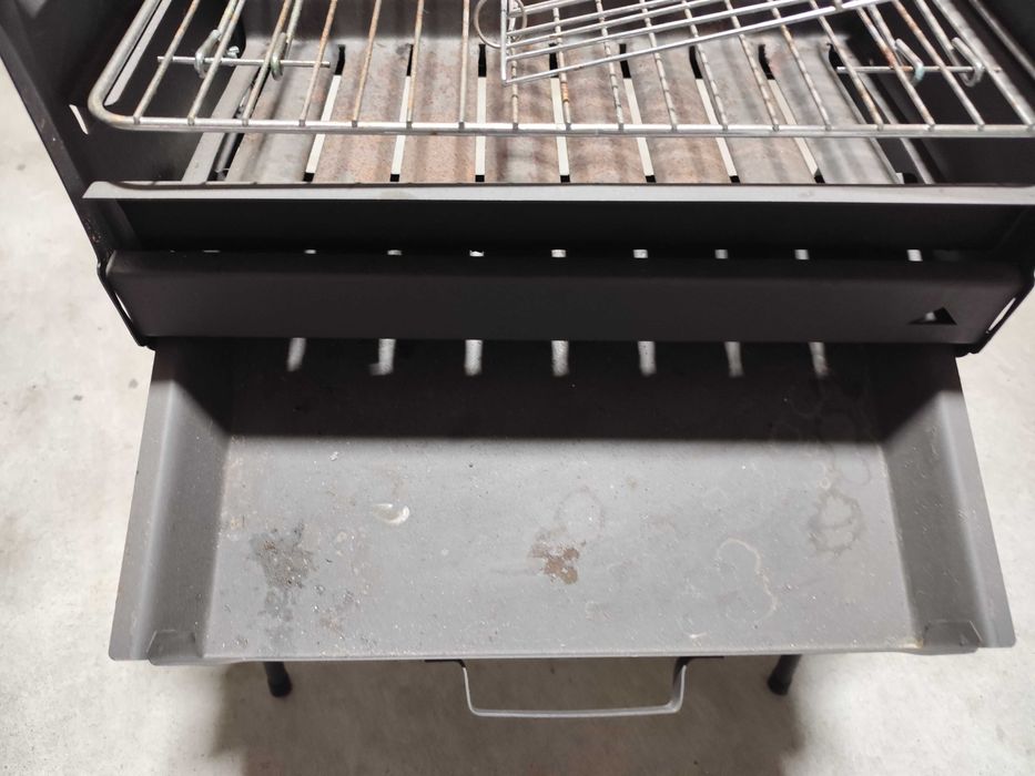 Assador/ churrasqueira a carvão