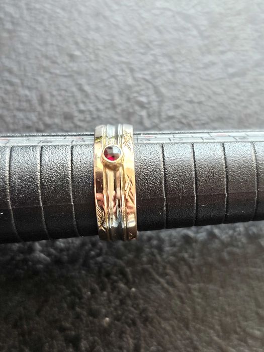 Złoty pierścionek próba 585