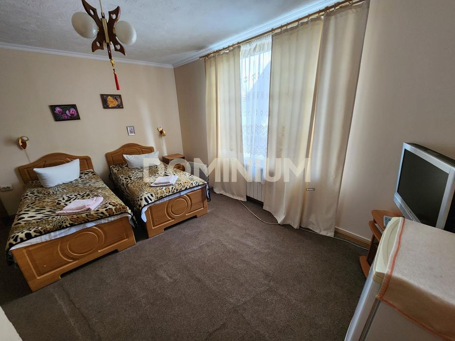 Продається готельний комплекс в м. Тячів