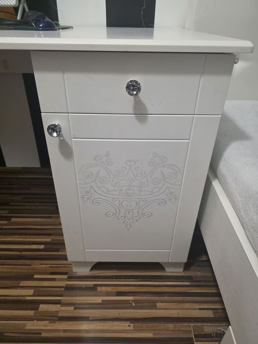 Biurko + Łóżko firmy  meblik Bianco Fiori