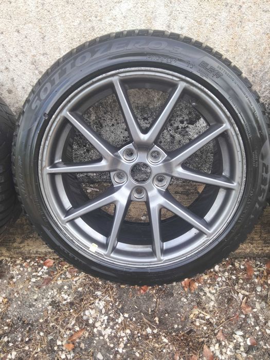 Jantes 18 com pneus 235/45 usados Tesla model 3