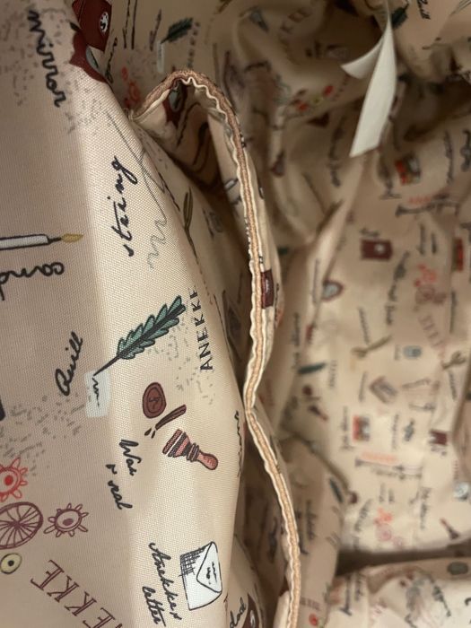 Mala Anekke como nova