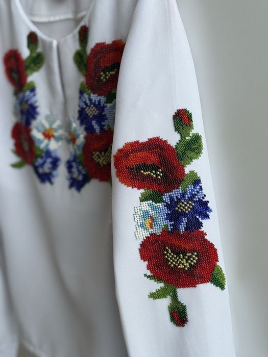 Вишиванка сорочка вишита бісером блуза