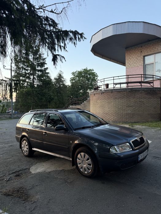 Skoda Octavia Tour 1.6 газ/бензин
