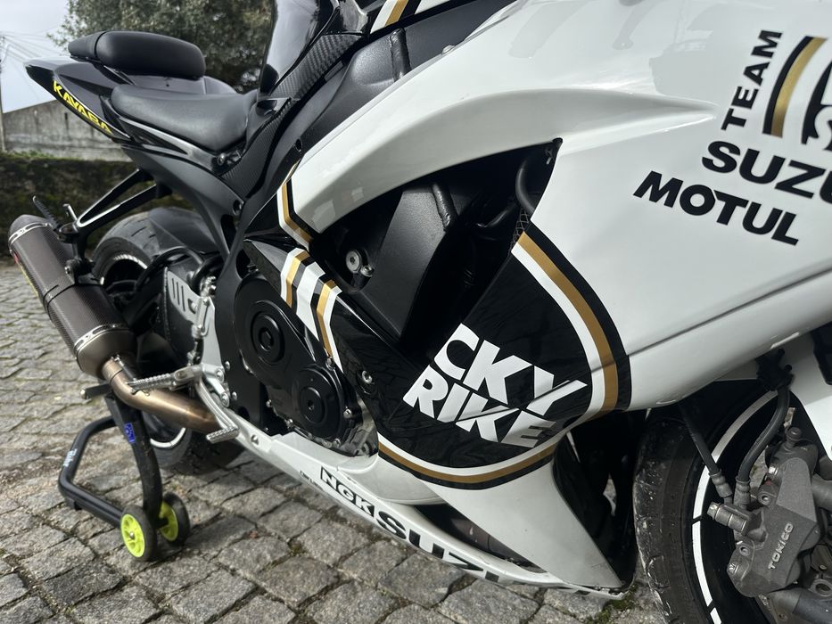 Suzuki GSX-R 750 k9 150 cavalos akrapovic