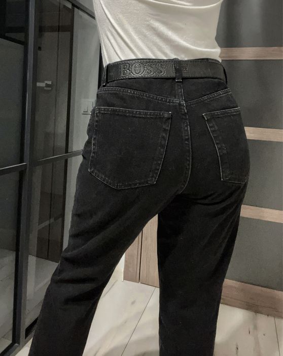 Чорні мом-джинси mom jeans bershka