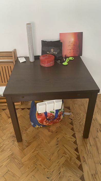 USADO (Muito Bom) - Mesa Jantar Bjursta (IKEA)