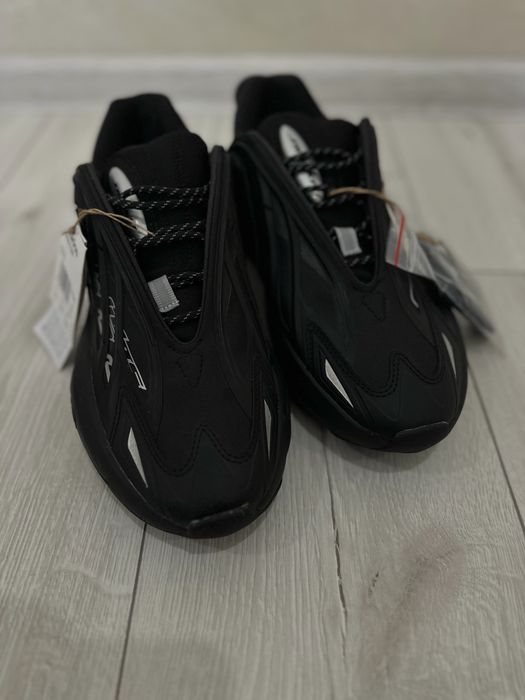 Кросівки adidas