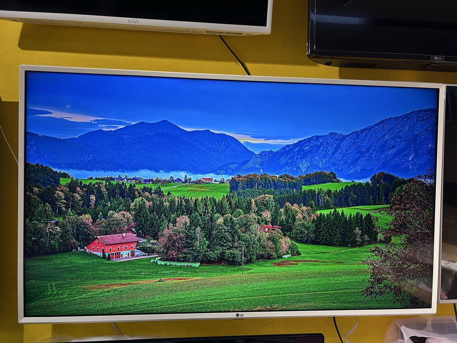 4K Телевізор 49” 50” LG 49UM7390, білого кольору, пульт-указка Magic Mouse, Smart TV, WiFi
