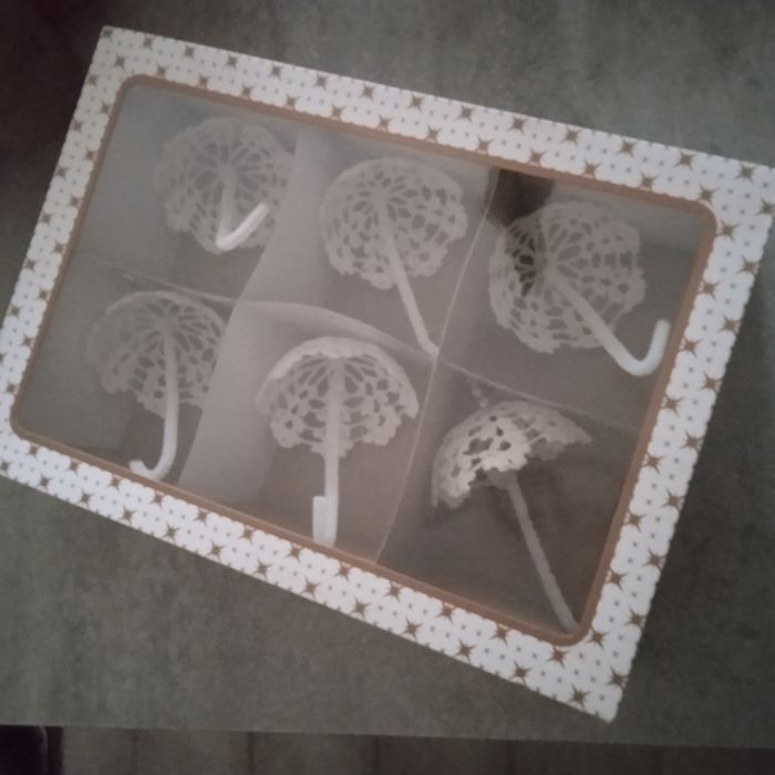 Piękne parasolki z bawełnianych nici