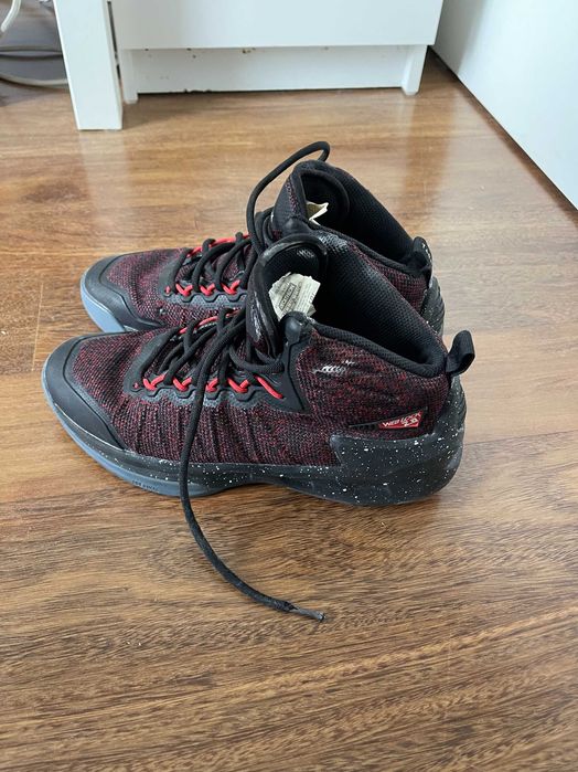 Sapatos Basquete Tarmak (41)