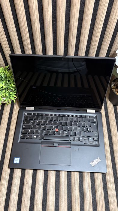 Продам Ноутбук Lenovo ThinkPad X390 Yoga / Intel Core i5-8365U / 16 ГБ RAM / SSD 256 ГБ / 360°
