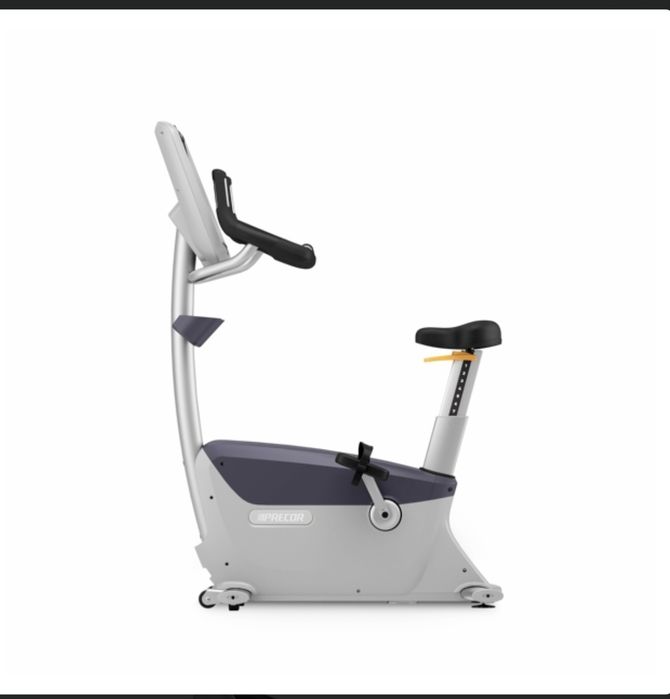 Велотренажер вертікальний професійний Precor