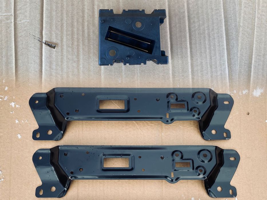 Кнопка аварийного открывания капота 1516185-00-A Tesla Model 3 Y X