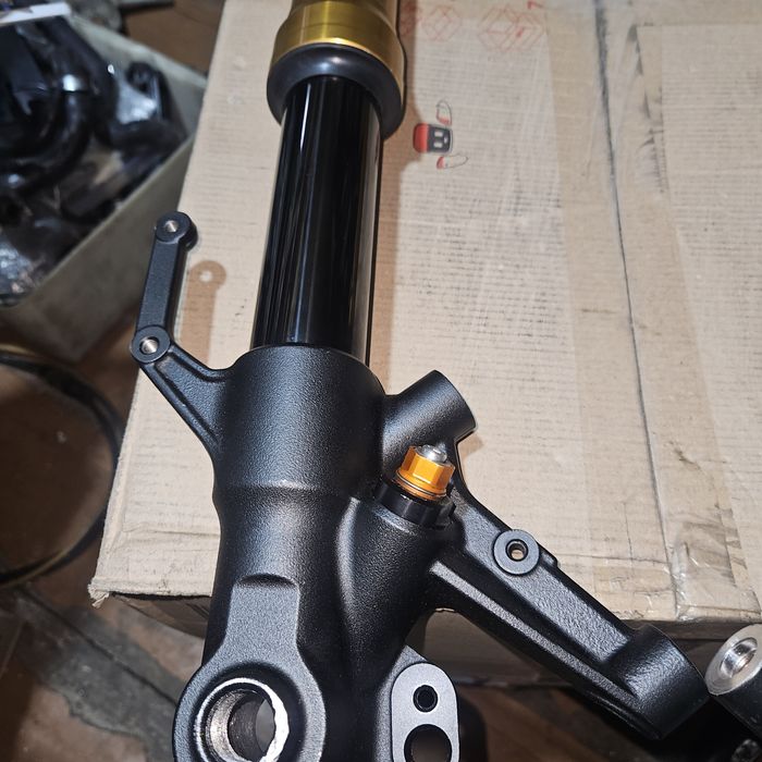 Ямаха мт 09.Yamaha mt 09 sp Вилка