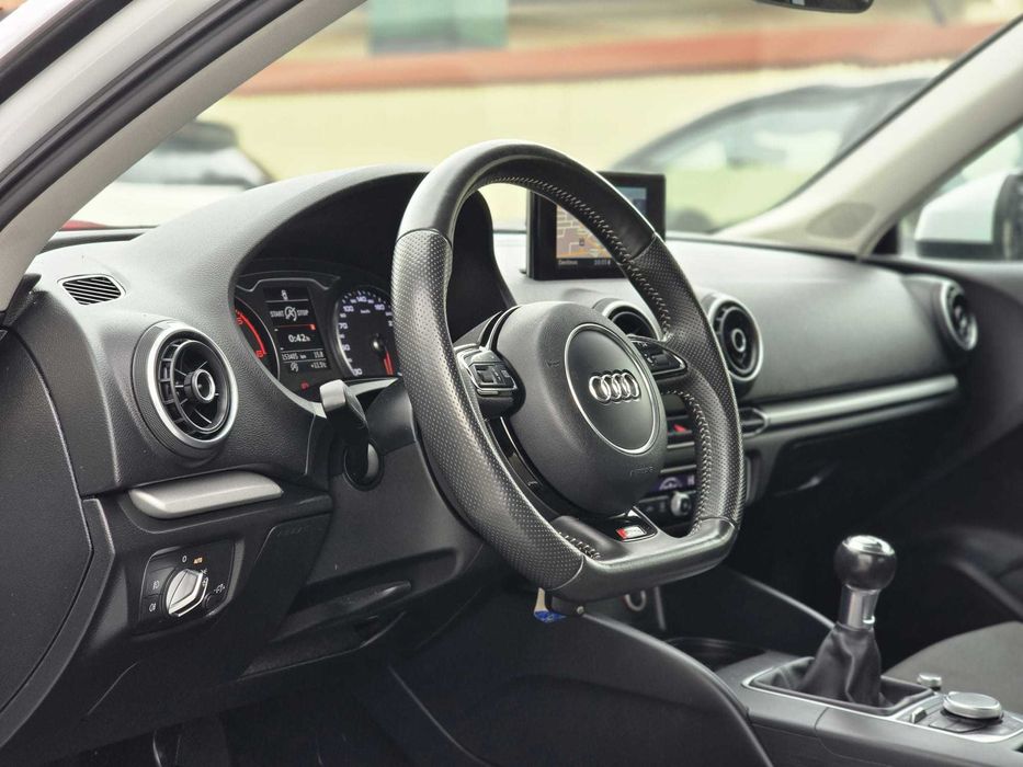 AUDI A3 S LINE PLUS 2.0TDI 150CV "LOOK RS3"