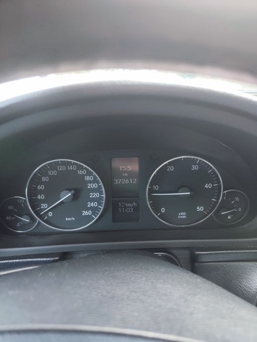 Mercedes C220 Avantgarde 150cavalos