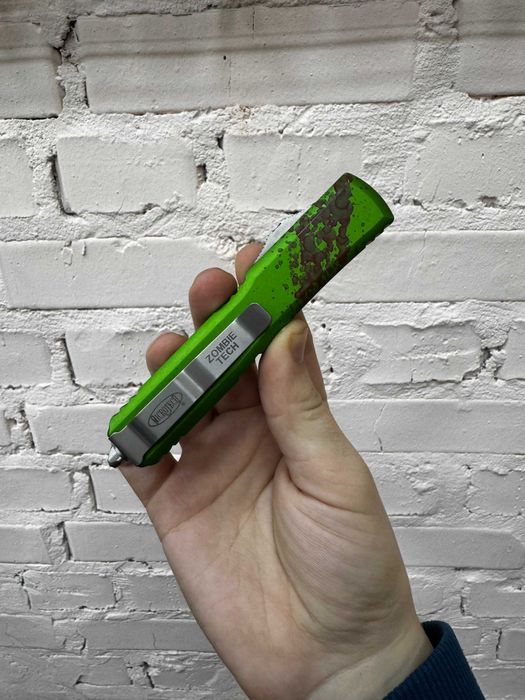 Ніж Microtech Ultratech Single Edge Zombie Tech Stonewash 121-10Z