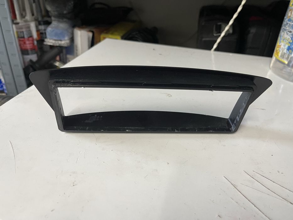 Moldura para radio peugeot 107 / C1 / Aygo