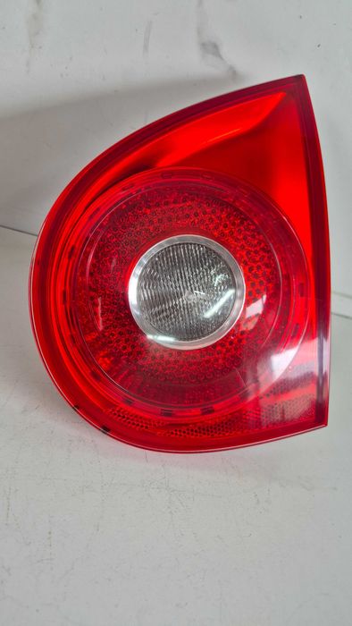 vw golf V HB lampa tył prawy tylna prawa w klape klapie oryginał igła