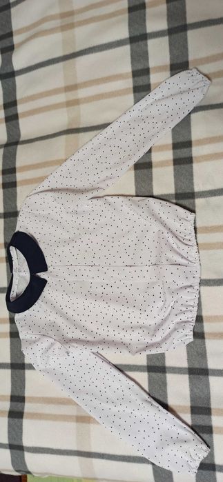 Блузка на дівчинку. Шкільна форма. Ріст 128.