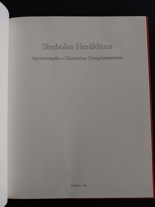 livro: “Freguesia de Lordelo do Ouro – Símbolos heráldicos”