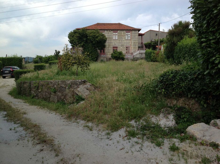Casa em Pedra, São Martinho do Campo- Sto Tirso