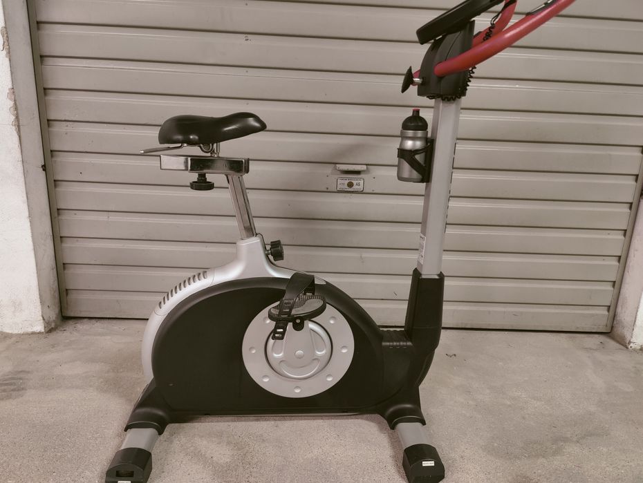 Bicicleta estática como nova
