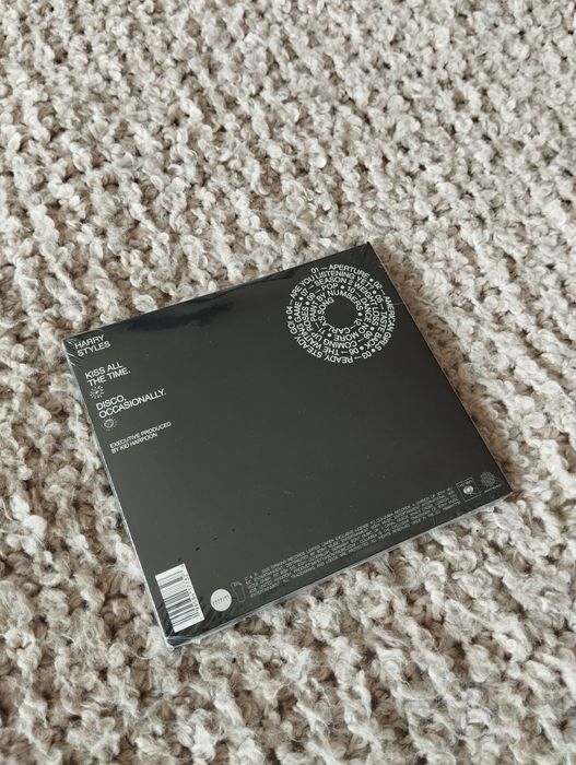 Disco CD Harry Styles Kiss All The Time and Disco Occasionally Novo