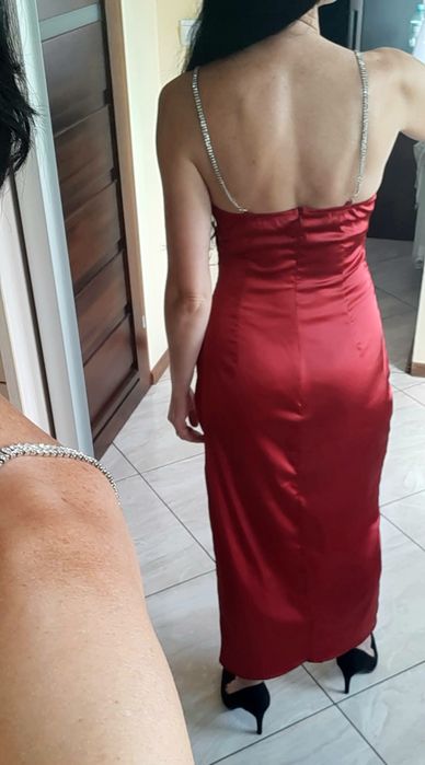 Sukienka długa imprezowa