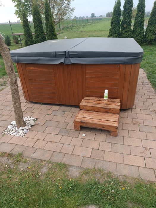 Jacuzzy 6 osobowe