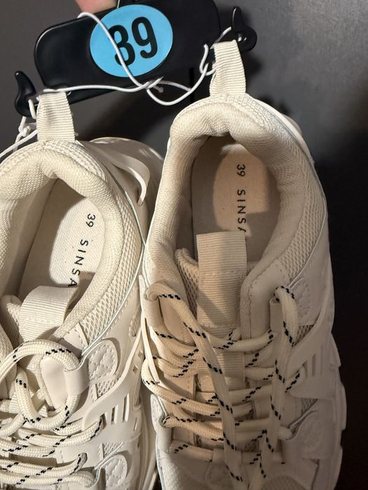 Кросівки жіночі 39р sinsay бежеві