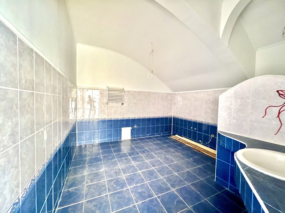 Котедж за вигідною ціною в хорошому районі міста, 80% готовності