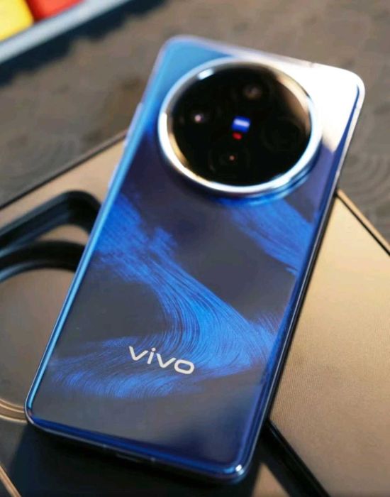Vivo X200 Pro 12/256ГБ Cosmic Blue