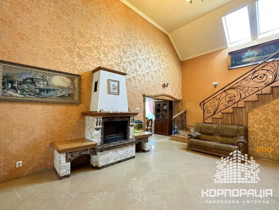 Продаж готового будинку, 280 м2,  28 соток, с.Галоч, 11 км до Ужгорода